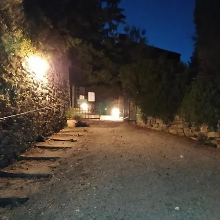 Oracle House Inside The Castle Of Gaiche
